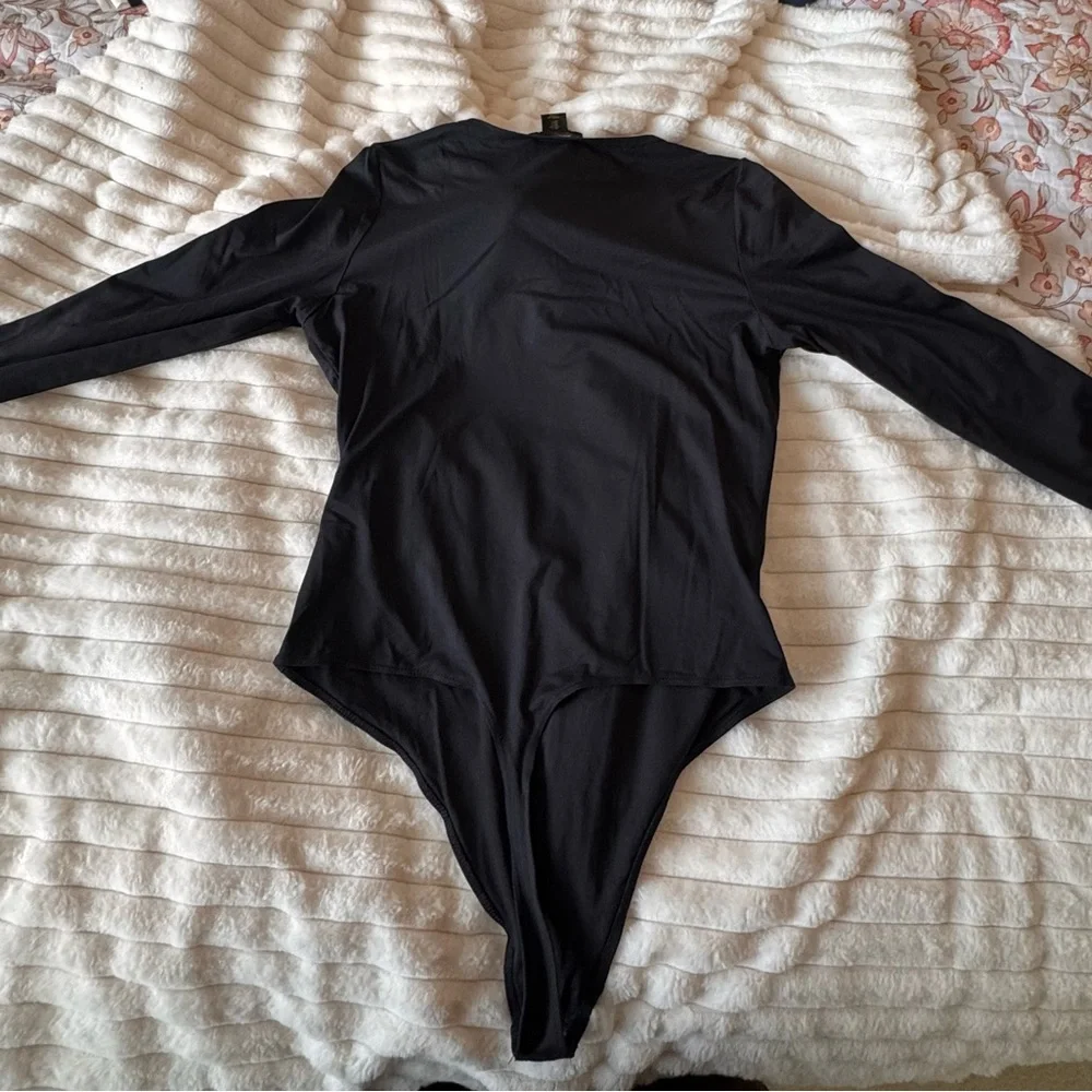 House of Harlow 1960 Black Garment - Picture 1 of 3